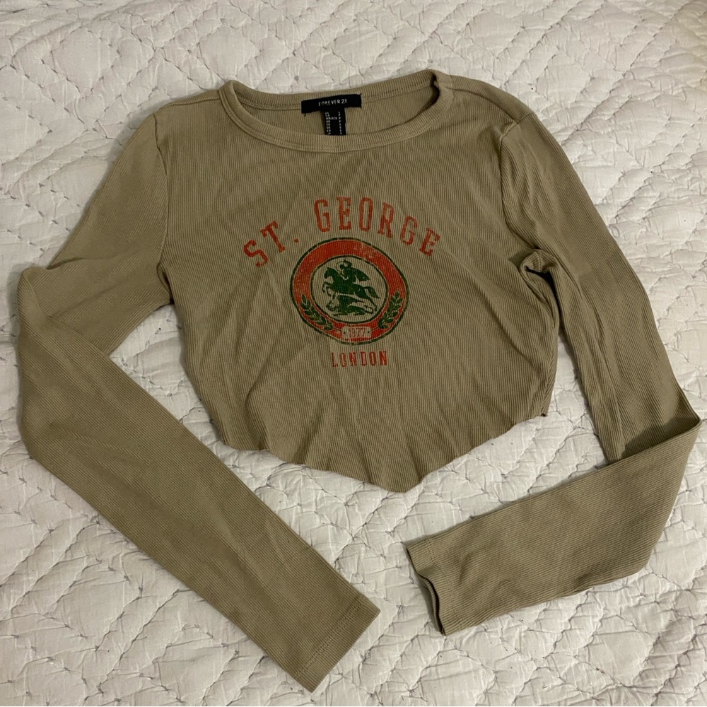 Super cute long sleeve crop top
